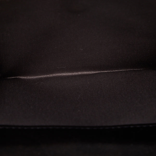 シャネル アイコンライン ココマーク 二つ折り財布 ブラック エナメル レザー レディース CHANEL 【中古】