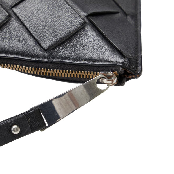 ボッテガヴェネタ マキシイントレチャート ラージポーチ クラッチバッグ ブラック レザー メンズ BOTTEGAVENETA 【中古】