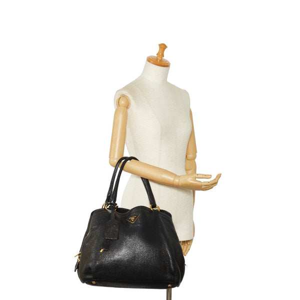 プラダ 三角プレート ハンドバッグ ブラック レザー レディース PRADA 【中古】