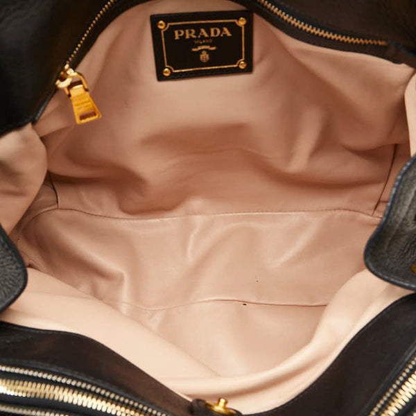プラダ 三角プレート ハンドバッグ ブラック レザー レディース PRADA 【中古】