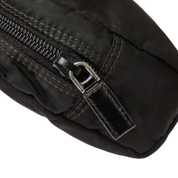 プラダ ポーチ ブラック ナイロン レディース PRADA 【中古】