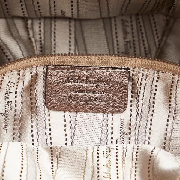 サルヴァトーレフェラガモ ガンチーニ タッセル ショルダーバッグ FJ-21 C450 レザー レディース Salvatore Ferragamo 【中古】