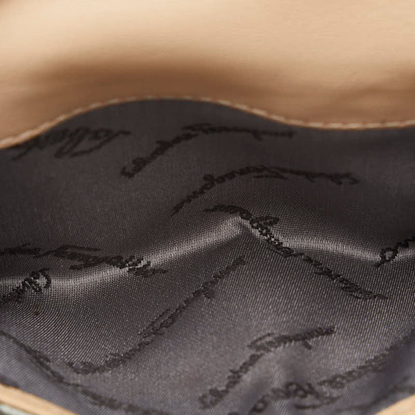 サルヴァトーレフェラガモ ガンチーニ 二つ折り財布 コンパクトウォレット AQ-22 4664 グレー ピンク PVC レザー レディース Salvatore Ferragamo 【中古】