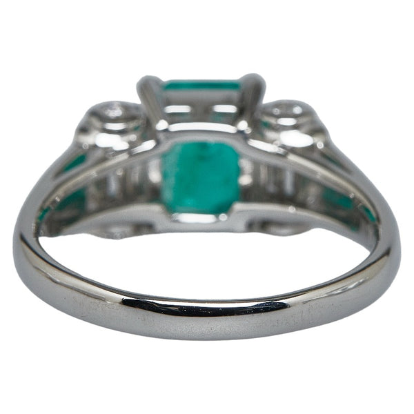 Pt900 プラチナ エメラルド1.44ct ダイヤ0.49ct リング 指輪 レディース 17号 【中古】