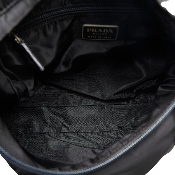 プラダ 三角ロゴプレート 斜め掛け ショルダーバッグ  ブラック ナイロン レディース PRADA 【中古】