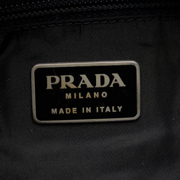 プラダ 三角ロゴプレート 斜め掛け ショルダーバッグ  ブラック ナイロン レディース PRADA 【中古】