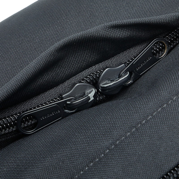 バレンシアガ ショルダーバッグ ボディバッグ 656062 ブラック ナイロン メンズ BALENCIAGA 【中古】