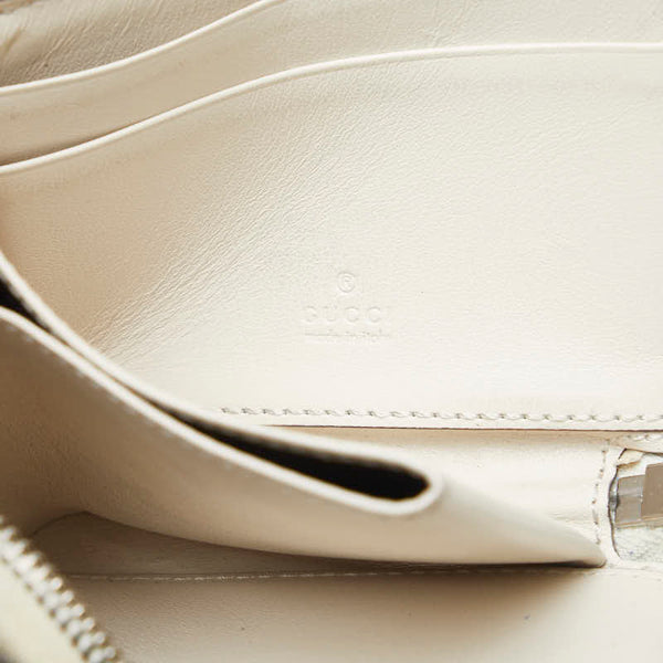 グッチ GGエンボス コインケース ジップアラウンド ウォレット 657571 ホワイト レザー レディース GUCCI 【中古】