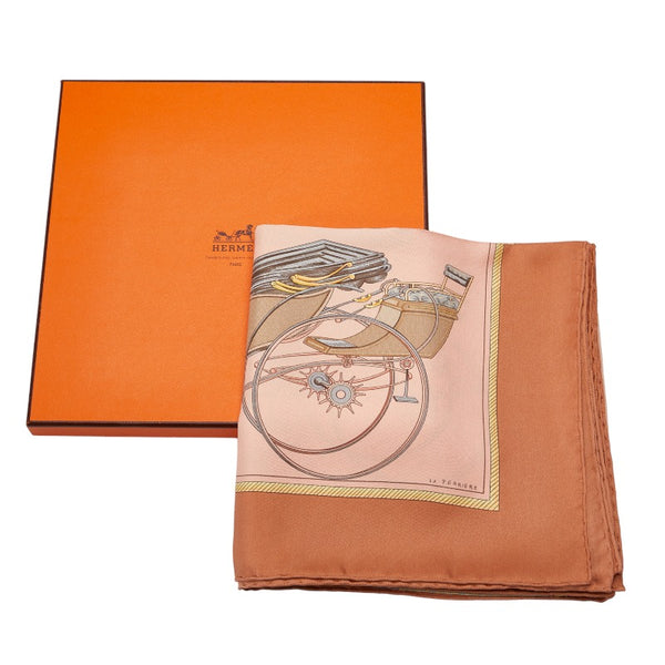 エルメス カレ90 LES VOITURES A TRANSFORMATION 折畳み式幌の馬 スカーフ ピンク シルク レディース HERMES 【中古】