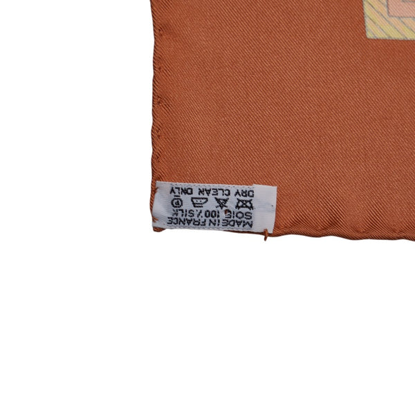 エルメス カレ90 LES VOITURES A TRANSFORMATION 折畳み式幌の馬 スカーフ ピンク シルク レディース HERMES 【中古】