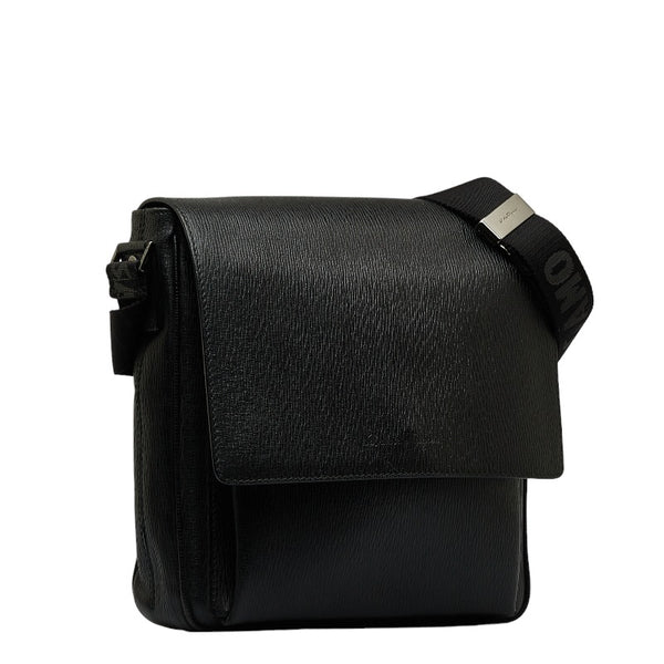 サルヴァトーレフェラガモ 斜め掛け ショルダーバッグ メッセンジャーバッグ FZ-24 9033 ブラック レザー メンズ Salvatore Ferragamo 【中古】