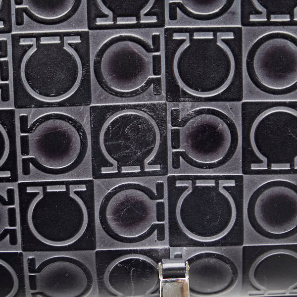 サルヴァトーレフェラガモ ガンチーニ ハンドバッグ DY-21 1258 ブラック レザー レディース Salvatore Ferragamo 【中古】