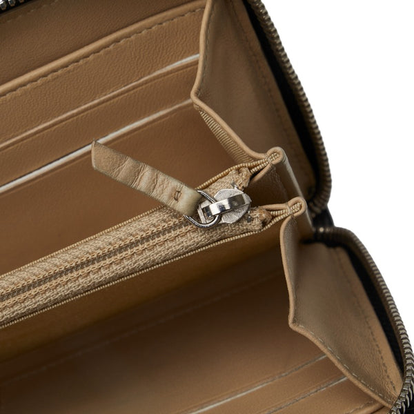 シャネル ラウンドファスナー 長財布 ブラック ラムスキン レディース CHANEL 【中古】