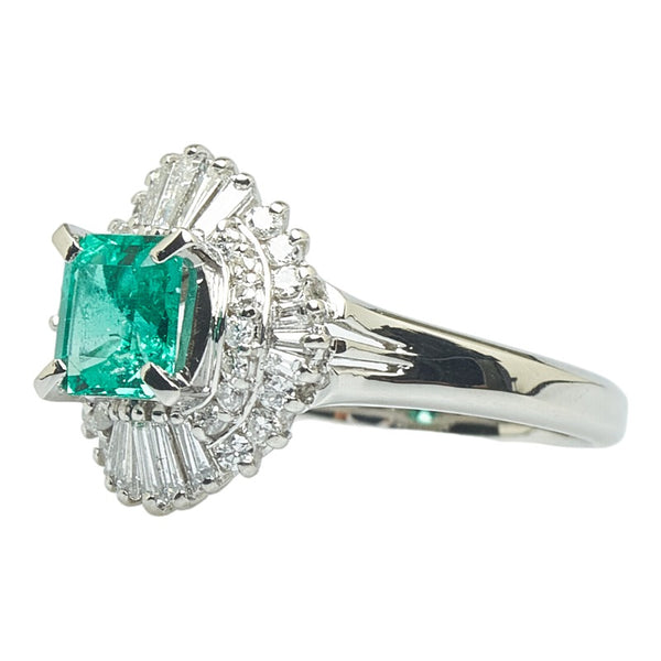 Pt900 プラチナ エメラルド0.72ct ダイヤ0.57ct リング 指輪 レディース 13号 【中古】