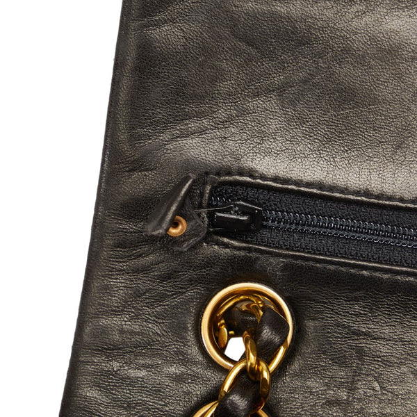 シャネル マトラッセ23 ダブルフラップ チェーン ショルダーバッグ  ブラック レザー レディース CHANEL 【中古】