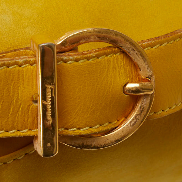 サルヴァトーレフェラガモ ガンチーニ リュック バックパック DJ-21 6147 イエロー スウェード レザー レディース Salvatore Ferragamo 【中古】