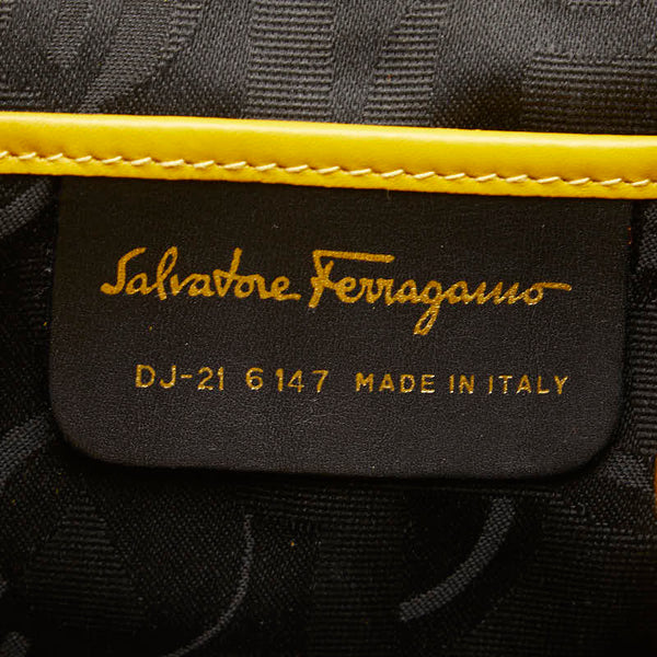 サルヴァトーレフェラガモ ガンチーニ リュック バックパック DJ-21 6147 イエロー スウェード レザー レディース Salvatore Ferragamo 【中古】