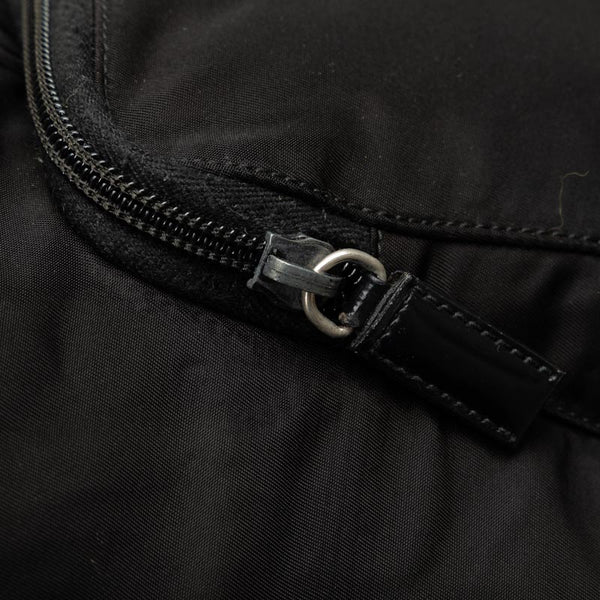 プラダ 三角ロゴプレート リュック バックパック B4650 ブラック ナイロン レディース PRADA 【中古】