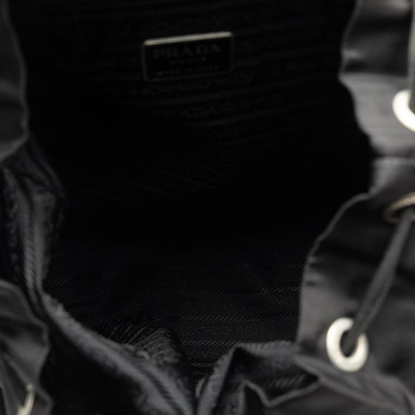 プラダ 三角ロゴプレート リュック バックパック B4650 ブラック ナイロン レディース PRADA 【中古】