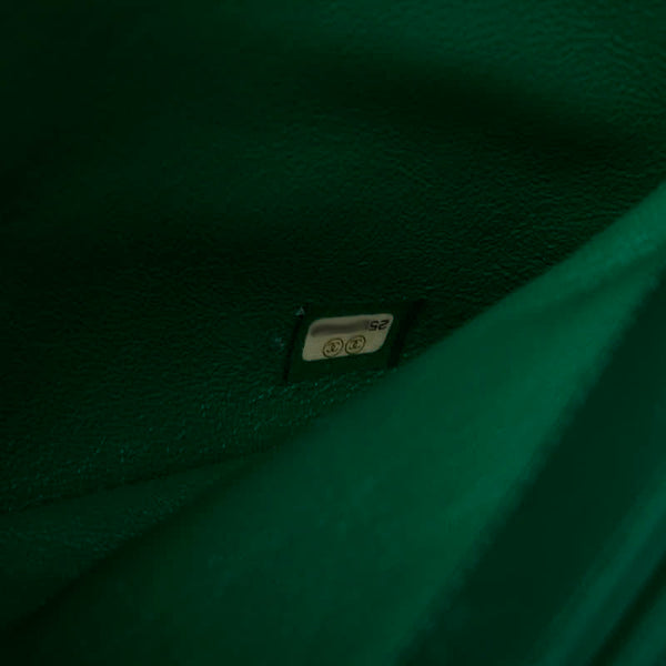 シャネル ココマーク Vステッチ チェーン 斜め掛け ショルダーバッグ グリーン レザー レディース CHANEL 【中古】