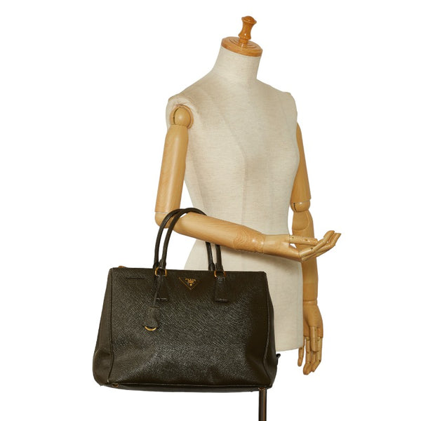 プラダ サフィアーノ ハンドバッグ カーキ レザー レディース PRADA 【中古】