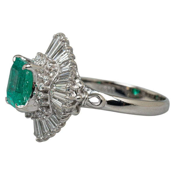 Pt900 プラチナ エメラルド2.33ct ダイヤ1.73ct リング 指輪 レディース 16号 【中古】