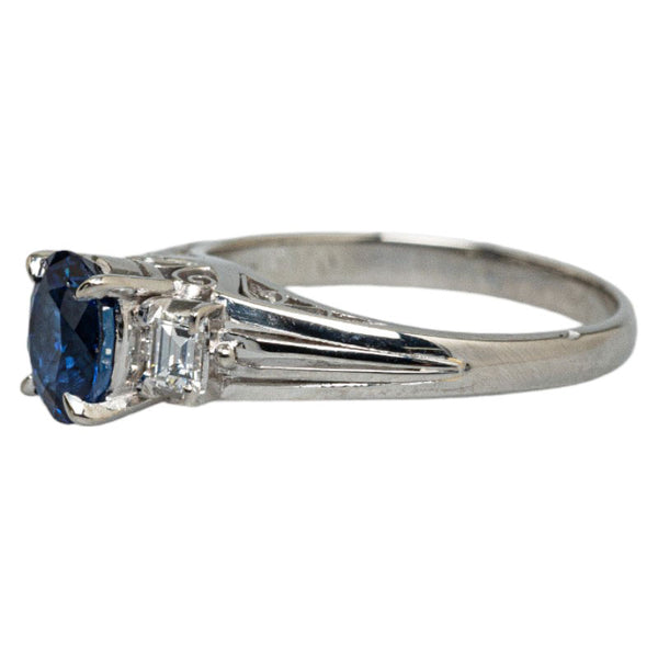 Pt900 プラチナ サファイア0.95ct ダイヤ0.19ct オーバル リング 指輪 レディース 8号 【中古】
