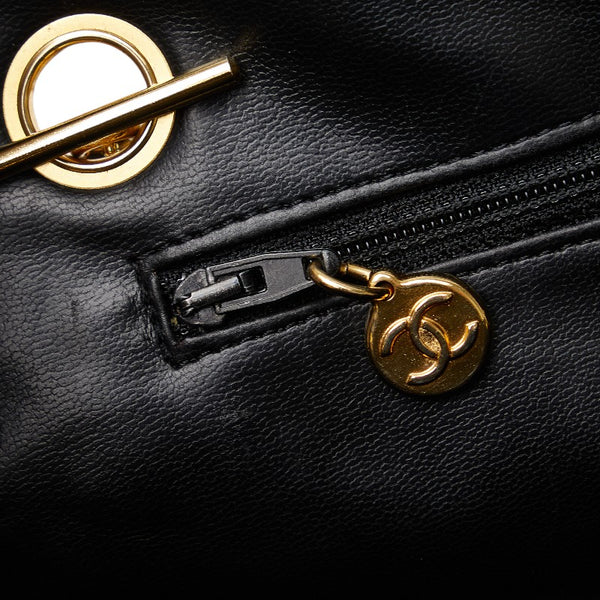 シャネル マトラッセ チェーン ショルダーバッグ ブラック レザー レディース CHANEL 【中古】
