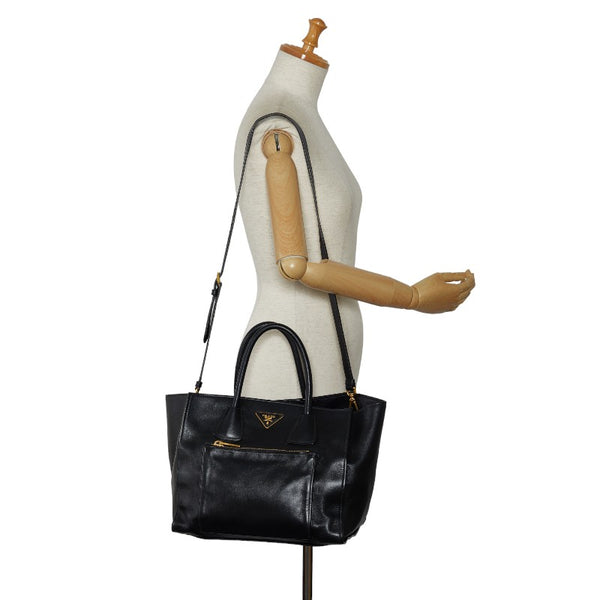 プラダ 三角ロゴプレート ゴールド金具 ハンドバッグ ショルダーバッグ 2WAY ブラック レザー レディース PRADA 【中古】