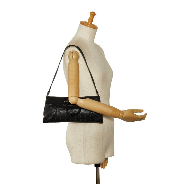 サルヴァトーレフェラガモ ガンチーニ ショルダーバッグ ブラック レザー レディース Salvatore Ferragamo 【中古】