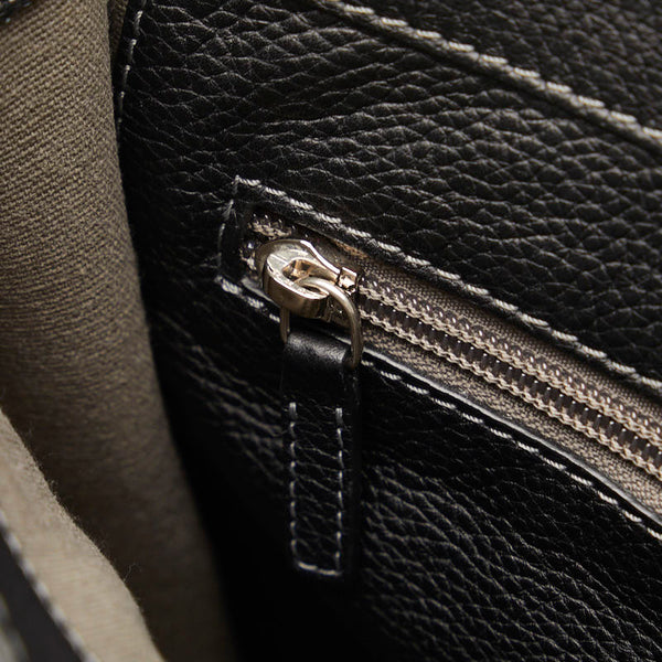 サルヴァトーレフェラガモ 斜め掛け ショルダーバッグ ブラック レザー レディース Salvatore Ferragamo 【中古】