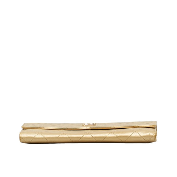 シャネル マトラッセ 長財布 ゴールド レザー レディース CHANEL 【中古】