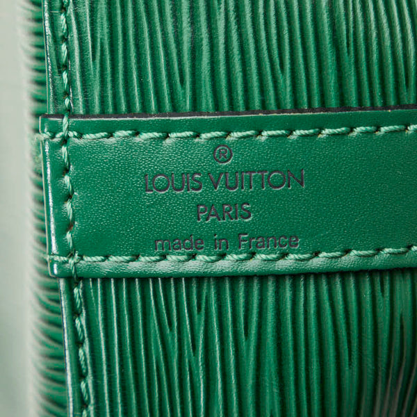 ルイ ヴィトン エピ プチノエ ショルダーバッグ M44104 ボルネオグリーン レザー レディース LOUIS VUITTON 【中古】