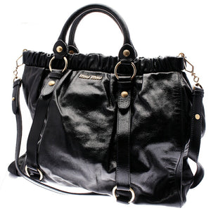 ミュウミュウ ブラック  レザー ショルダーバッグ レディース MIUMIU 中古