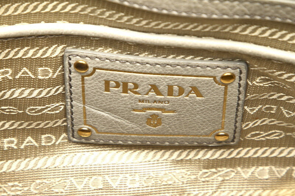 プラダ グレー レザー ショルダーバッグ レディース PRADA 中古