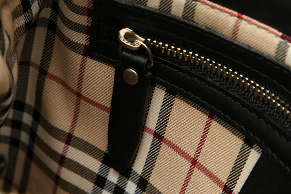 バーバリー ブラック  レザー ショルダーバッグ レディース BURBERRY 中古
