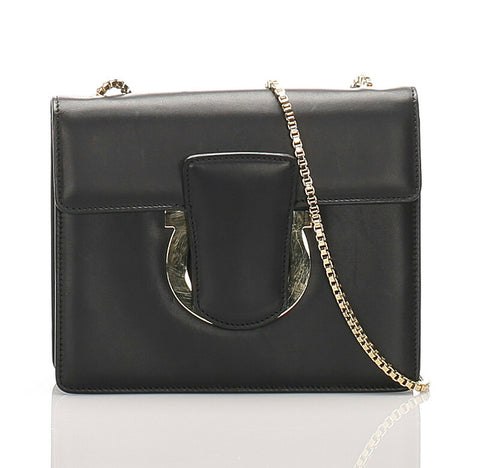 サルヴァトーレフェラガモ ショルダーバッグ 1-240001037529