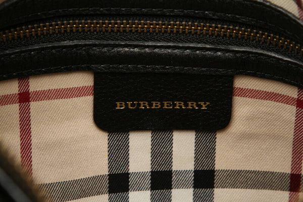 バーバリー ノバチェック ブラック  レザー ショルダーバッグ レディース BURBERRY 中古