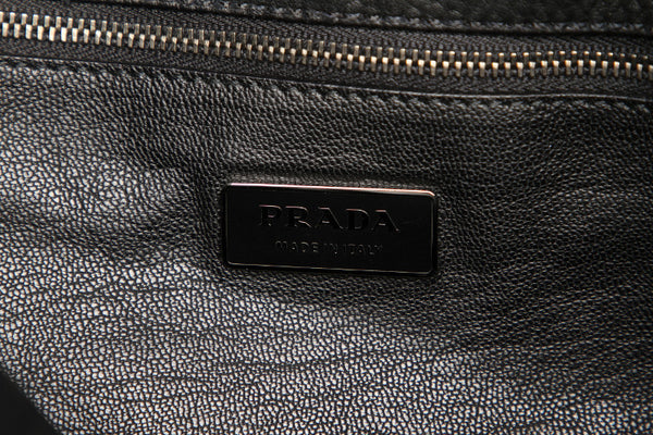 プラダ BR0648 ブラック  レザー ショルダーバッグ レディース PRADA 中古