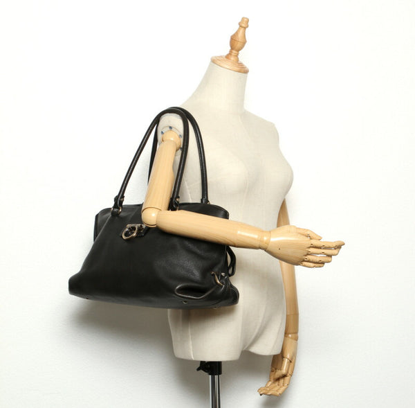 ガンチーニ AU-21 B182 ブラック  レザー ショルダーバッグ レディース 中古