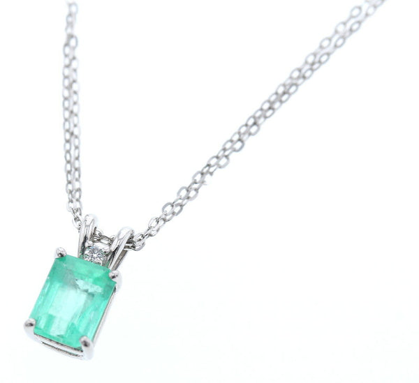 Pt900 プラチナ Pt850 プラチナ エメラルド0.7ct ダイヤ0.01ct ネックレス レディース 中古