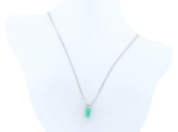 Pt900 プラチナ Pt850 プラチナ エメラルド0.7ct ダイヤ0.01ct ネックレス レディース 中古