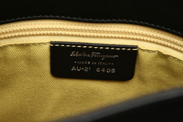 サルヴァトーレフェラガモ アニマル AU21-6405 ブラック レザー ナイロン ショルダーバッグ レディース Salvatore Ferragamo 中古