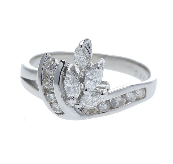 Pt900 プラチナ マーキス ダイヤ0.57ct ダイヤ リング 指輪 レディース 11号 中古