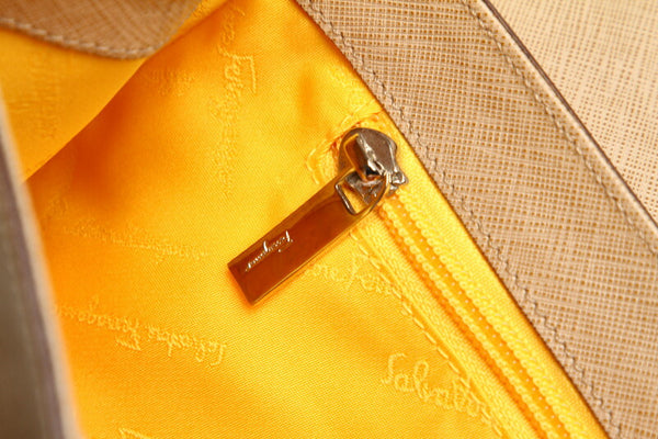 ガンチーニ サフィアーノ AB-21 5322 ベージュ レザー ハンドバッグ レディース 中古