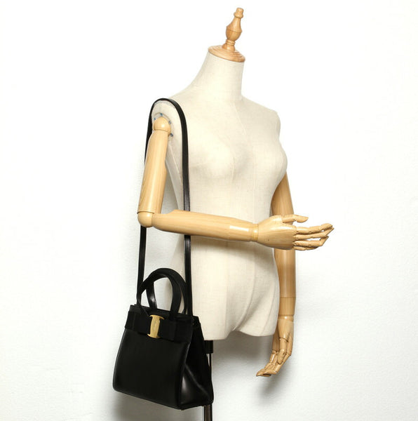 サルヴァトーレフェラガモ ヴァラ リボン 1-240001039330