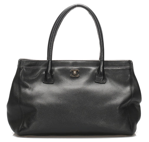 シャネル エグゼクティブ ブラック レザー ショルダーバッグ レディース CHANEL 中古