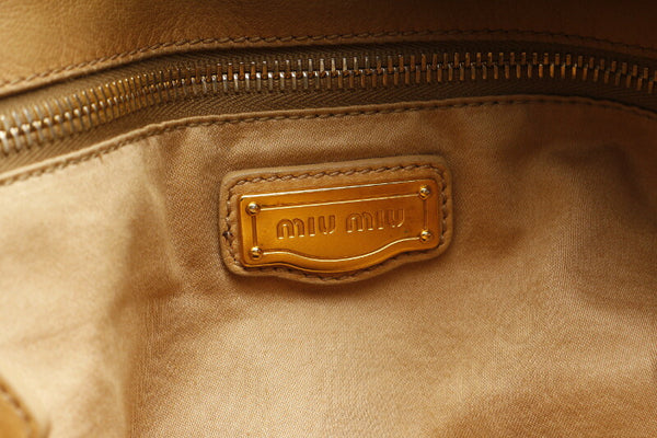 ミュウミュウ ベージュ レザー ハンドバッグ ショルダーバッグ 2WAY レディース MIUMIU 中古
