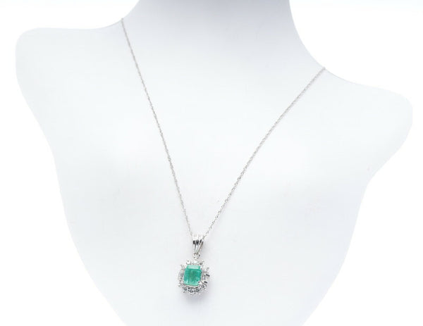 Pt900 プラチナ Pt850 プラチナ エメラルド0.6ct ダイヤ0.3ct ネックレス レディース 中古
