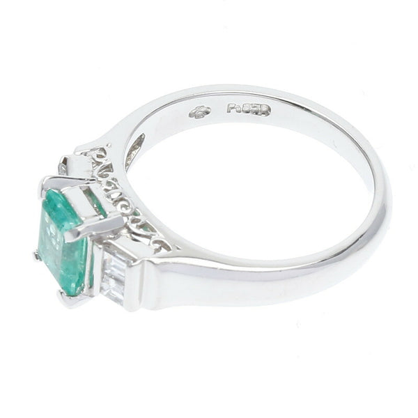 Pt900 プラチナ エメラルド0.69ct ダイヤ0.22ct リング 指輪 レディース 10.5号 中古